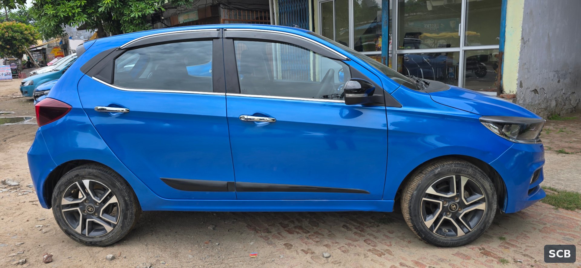 Vehicle image 6cc39d3b
